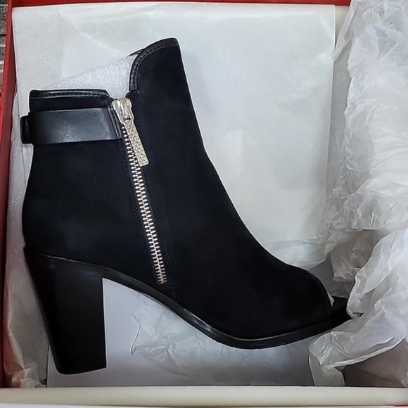 Donald J Pliner Women's Kara-RM Ankle Boot - Picture 10 of 11